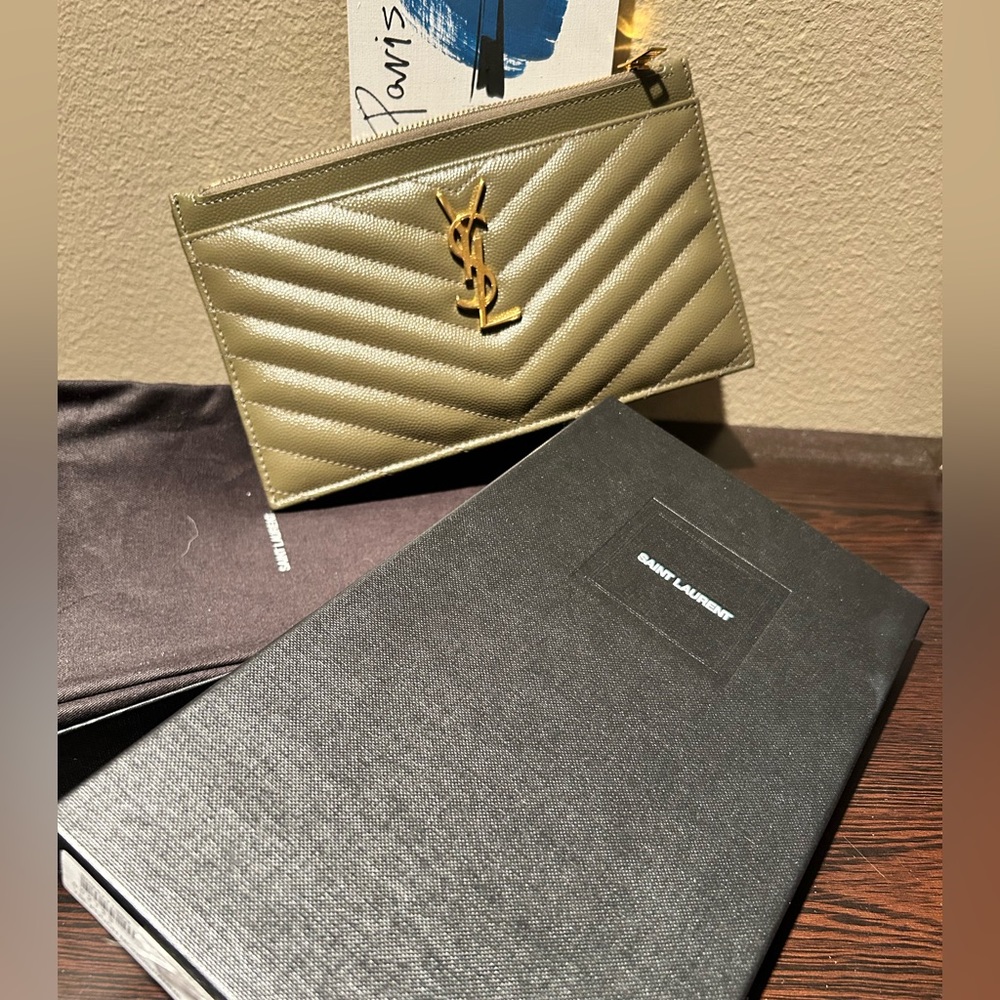 Saint Laurent Pouch